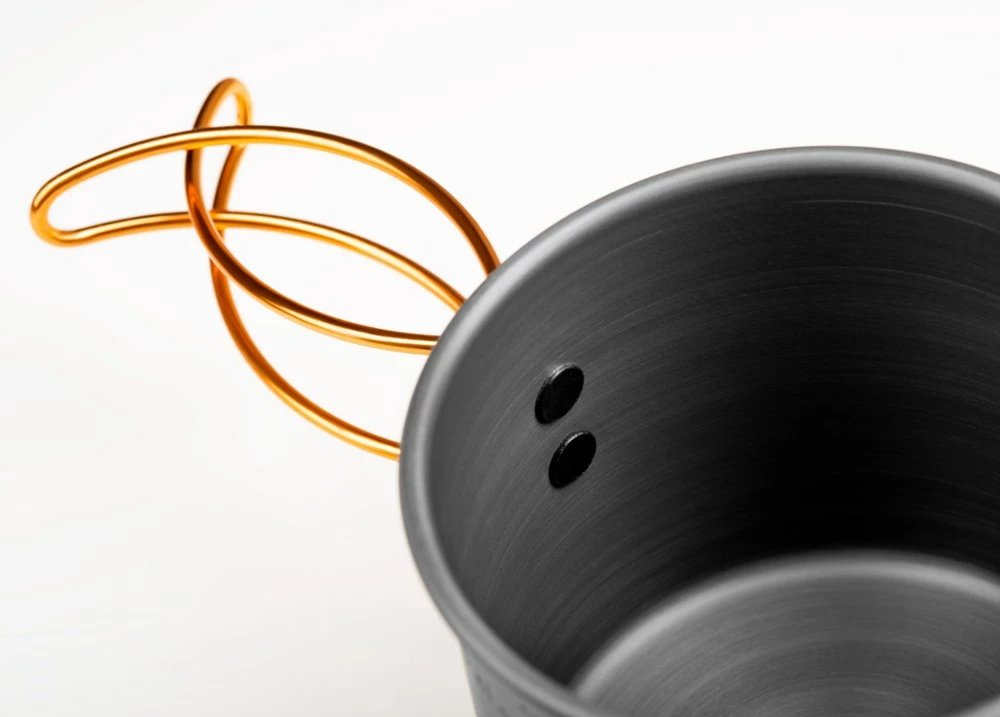 GSI Outdoors Halulite Aluminum Bottle Cup - 20 fl. oz. - Black 6 GSI Outdoors Halulite Aluminum Bottle Cup - 20 fl. oz. - Black - Image 4