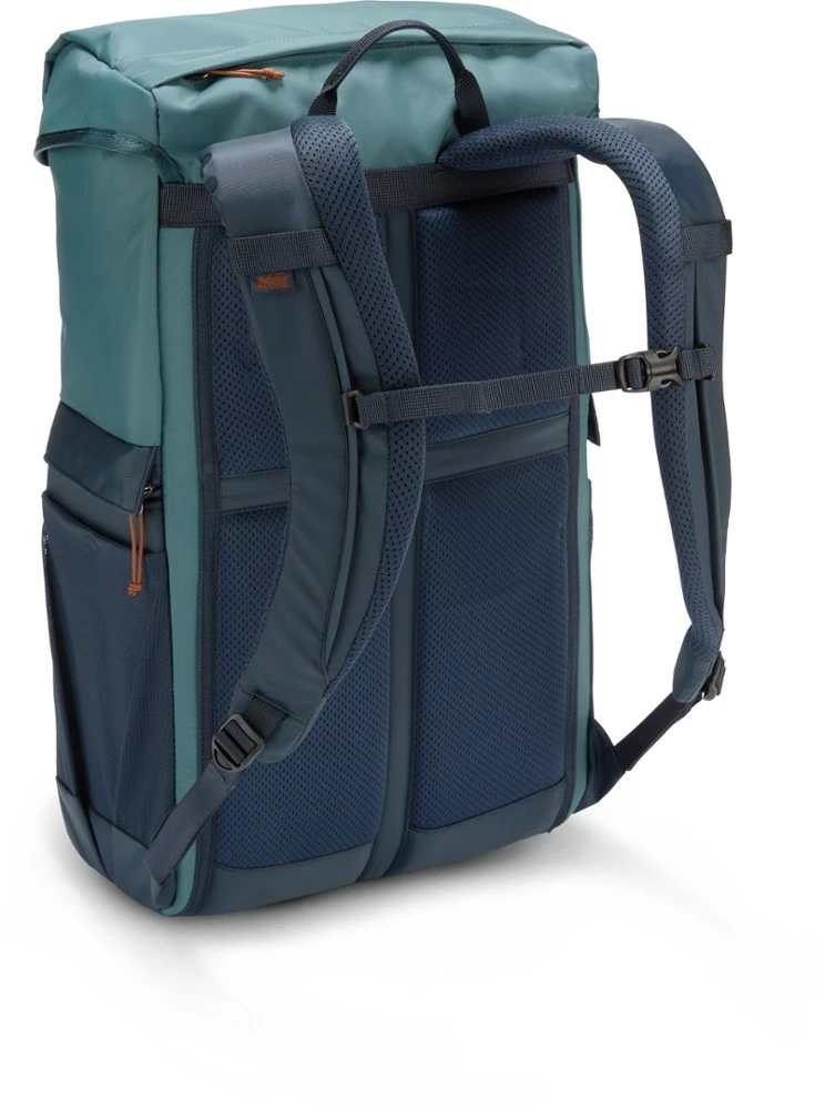 REI Co-op Cool Trail Split Pack Cooler 4 REI Co-op Cool Trail Split Pack Cooler - Image 2