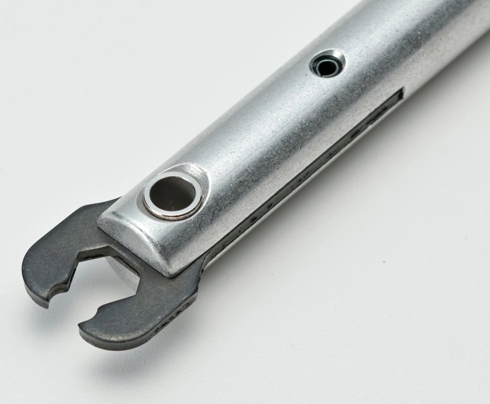 Snow Peak Kuwagata Fuel Canister Recycling Tool - None 5 Snow Peak Kuwagata Fuel Canister Recycling Tool - None - Image 3