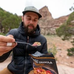 PEAK REFUEL Strawberry Granola 7 PEAK REFUEL Strawberry Granola -Cheap Hike Harbor Store add49d44 1501 486c 9a5f e43e54d7858c