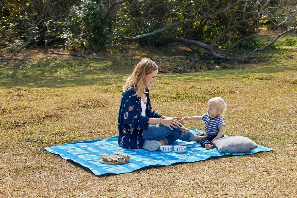 CGear Multimats Sand-Free Picnic Mat - Blue Check 7 CGear Multimats Sand-Free Picnic Mat - Blue Check - Image 5
