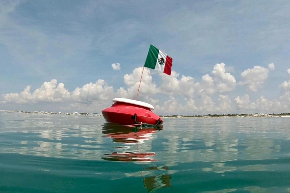 CreekKooler 30 Quart Cooler - Red 5 CreekKooler 30 Quart Cooler - Red - Image 3